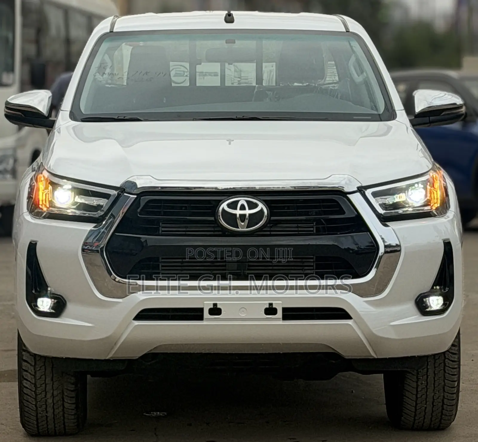 New Toyota Hilux 2025 White