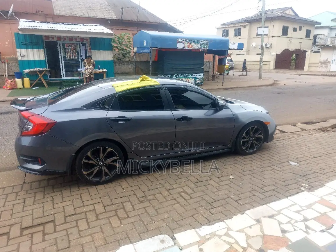 Honda Civic 2020 Gray
