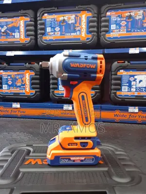 330n.M Cordless Impact Wrench With 1 Free Socket - Wcd1b33