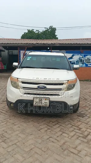 Ford Explorer 2012 Off white