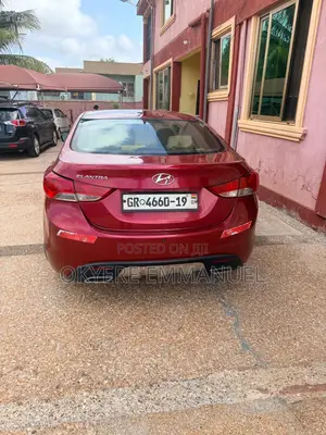 Hyundai Elantra 2013 Red