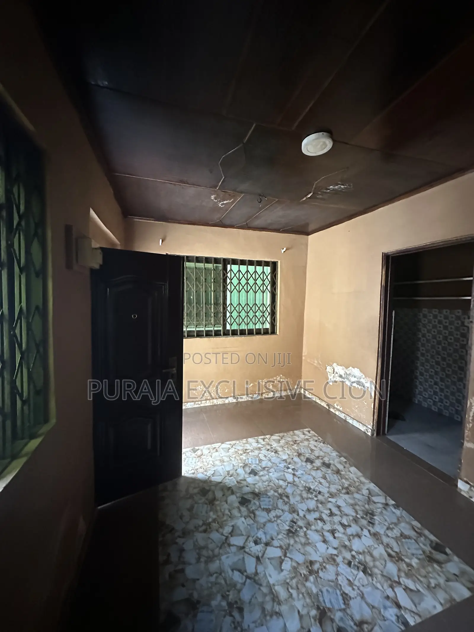 1bdrm Room & Parlour in Weija, Choice, Old Barrier for rent