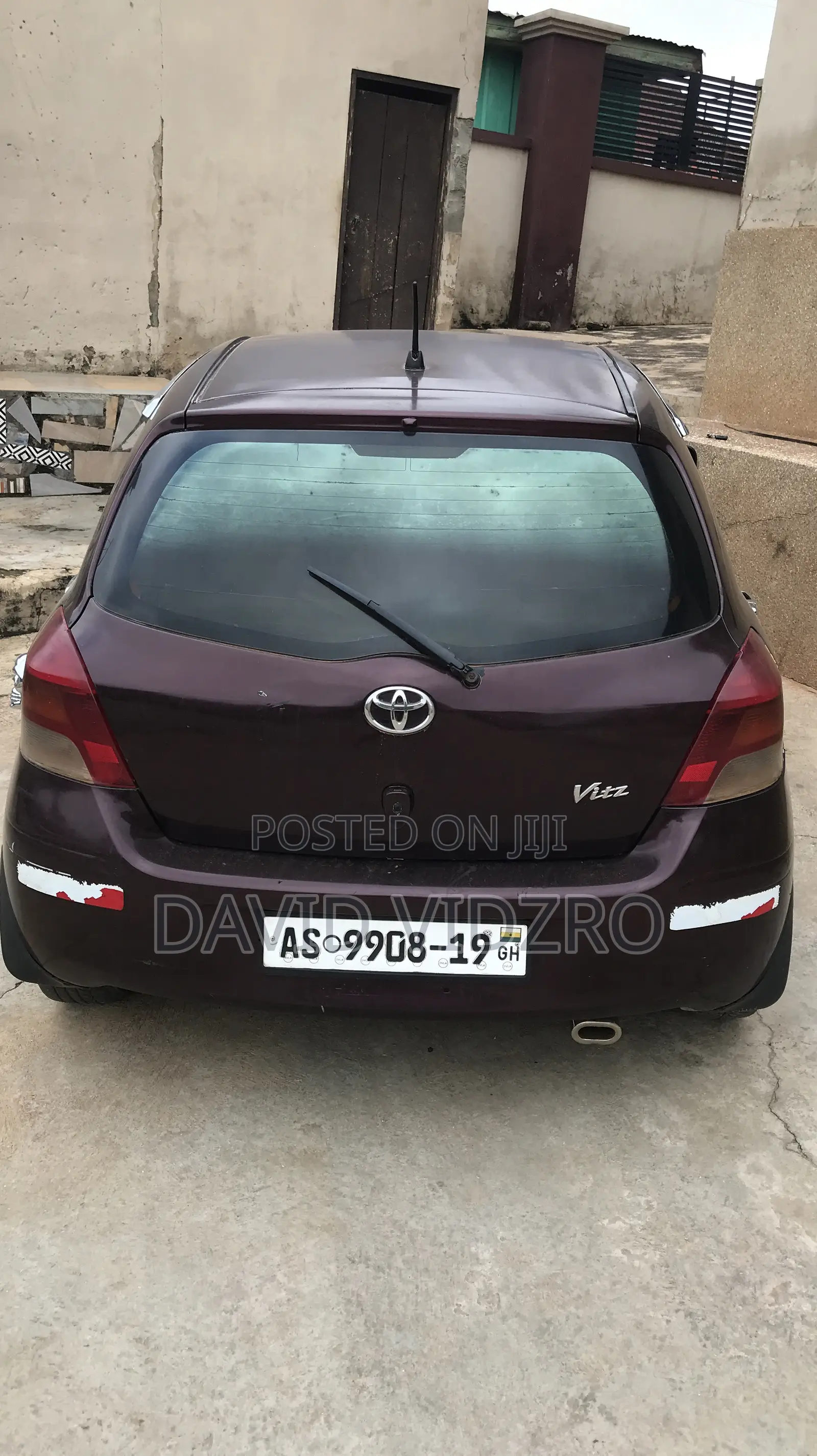 Toyota Vitz 2009 Brown