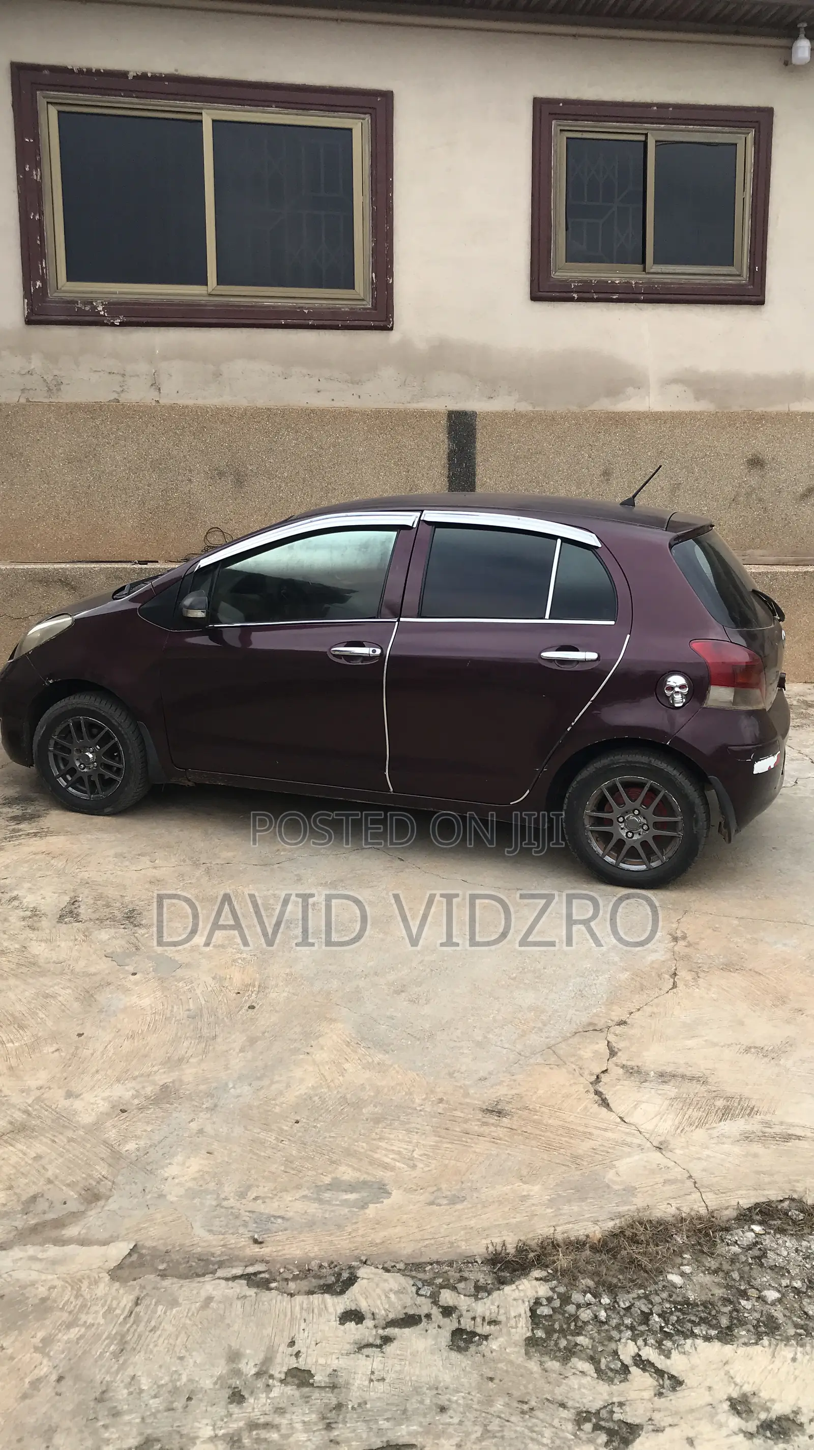 Toyota Vitz 2009 Brown