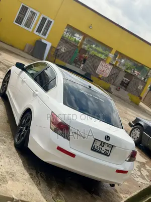 Honda Accord 2010 White