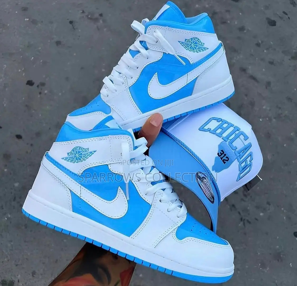 Nike Air Jordan 1 Mid SE (Legend Blue)