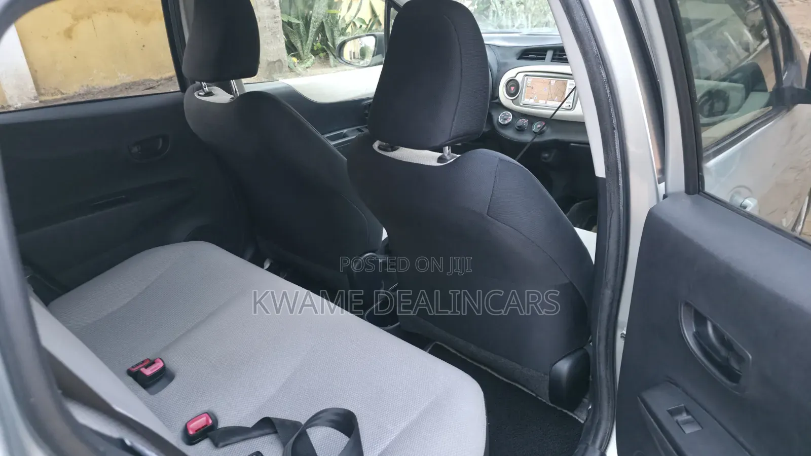 Toyota Vitz 2011 Green