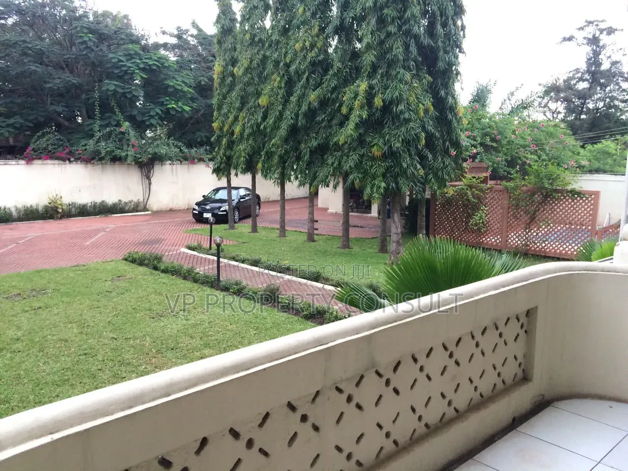 6BEDROOMS Office Space for Sale at North Ridge