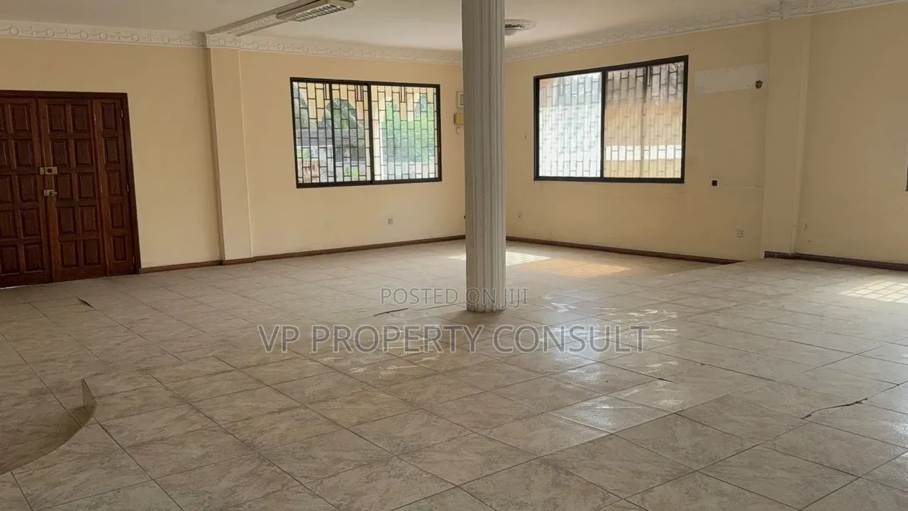 6BEDROOMS Office Space for Sale at North Ridge
