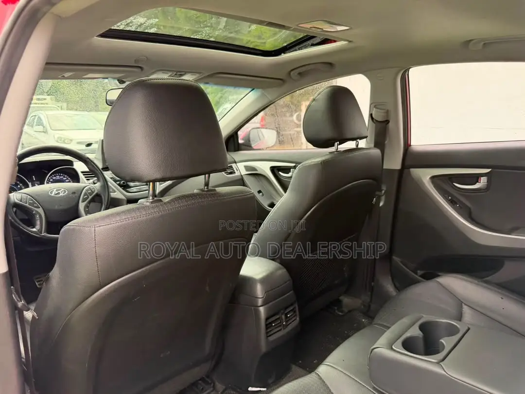 Hyundai Avante 2014 Red