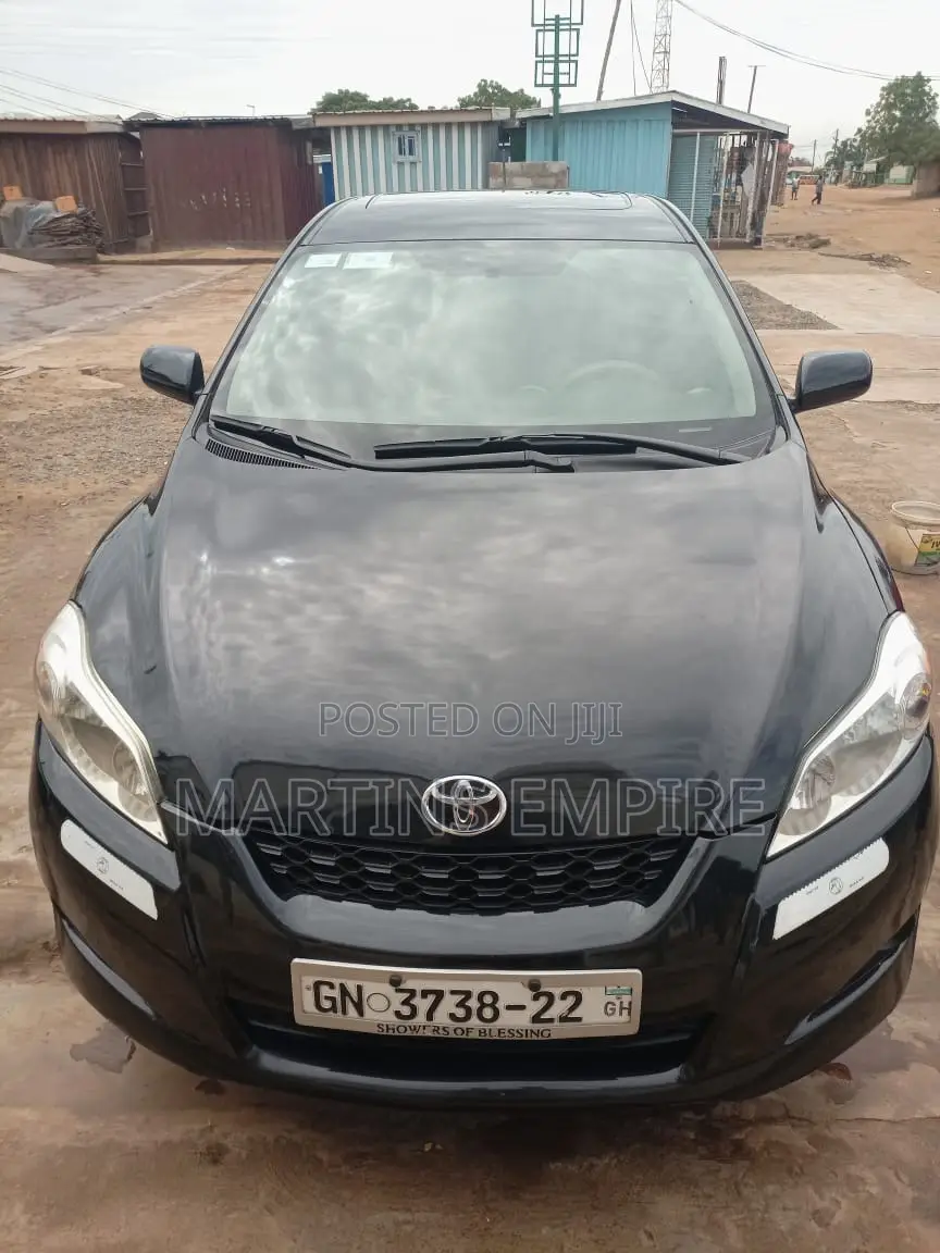 Toyota Matrix L Hatchback FWD (1.8L 4cyl 5M) 2012 Black