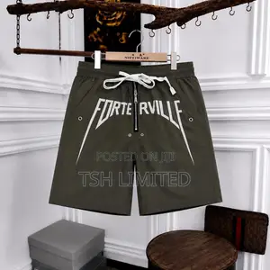 Side Pocket Male Short
