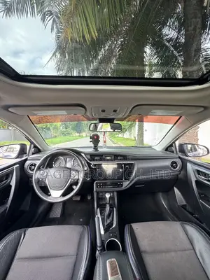 Toyota Corolla 2017 Blue