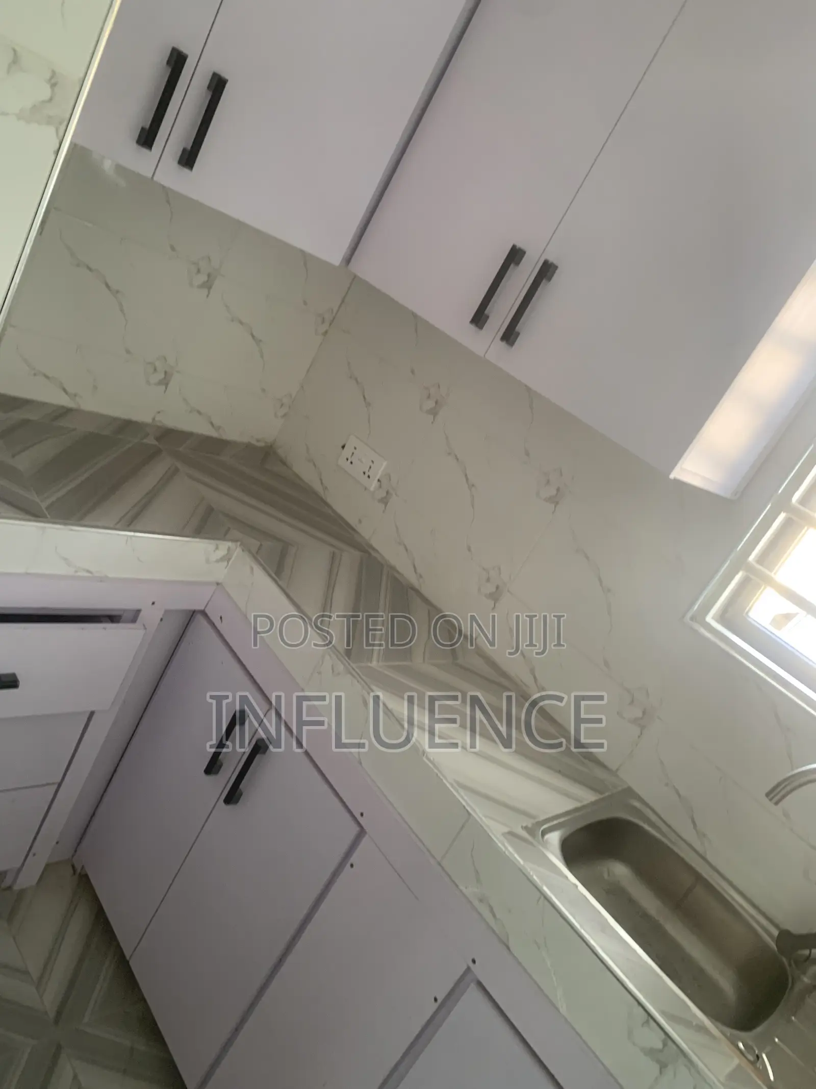 2bdrm Apartment in Nanakrom, East Legon for rent