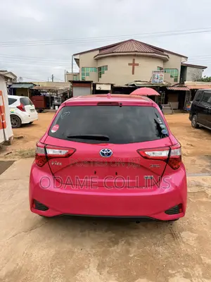 Toyota Vitz 1.5 FWD Hybrid 5dr 2017 Pink