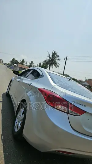 Hyundai Avante 2013 Silver