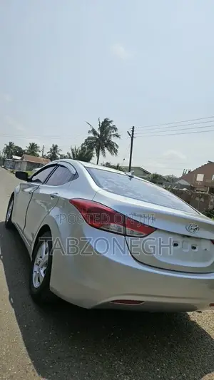 Hyundai Avante 2013 Silver