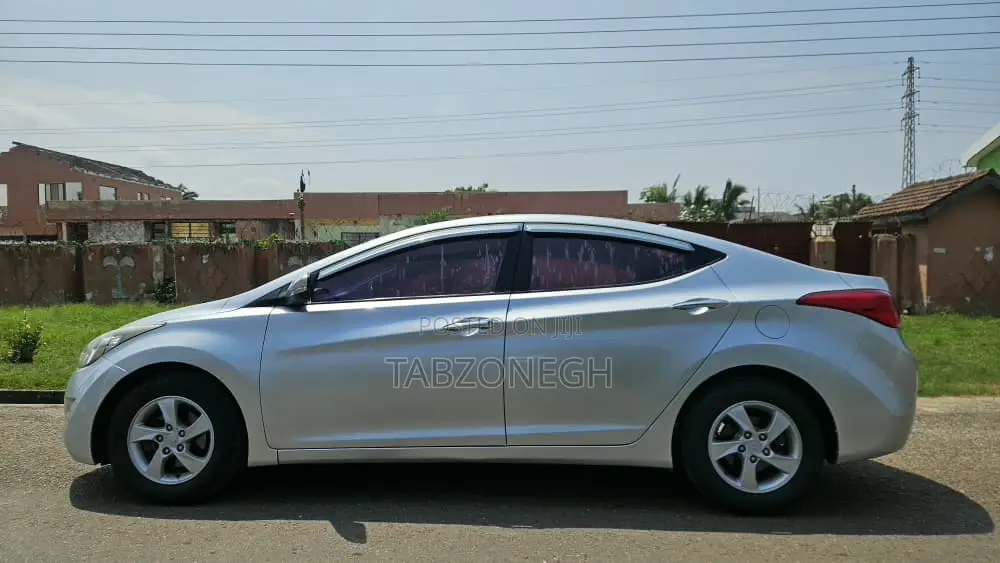 Hyundai Avante 2013 Silver