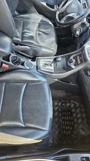 Hyundai Avante 2013 Silver