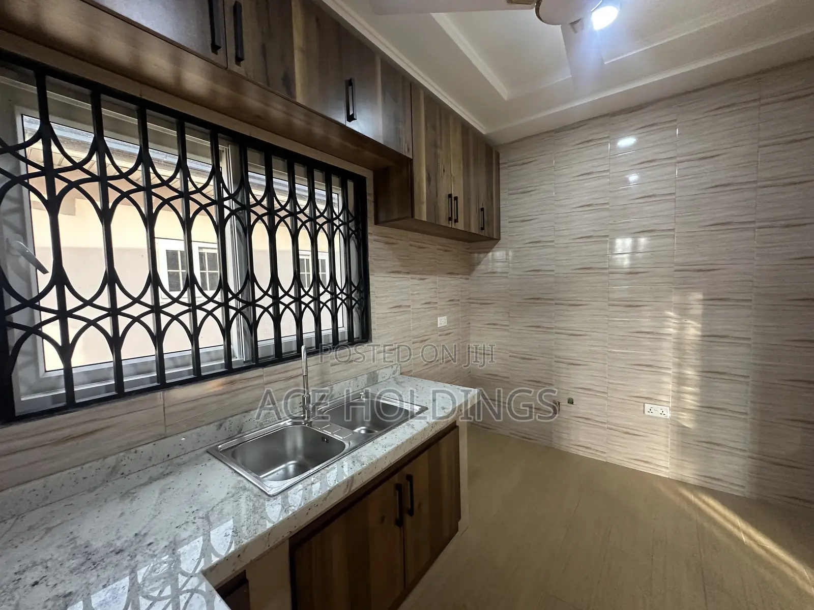 2bdrm Apartment in Adjiringanor, Adjiriganor for rent
