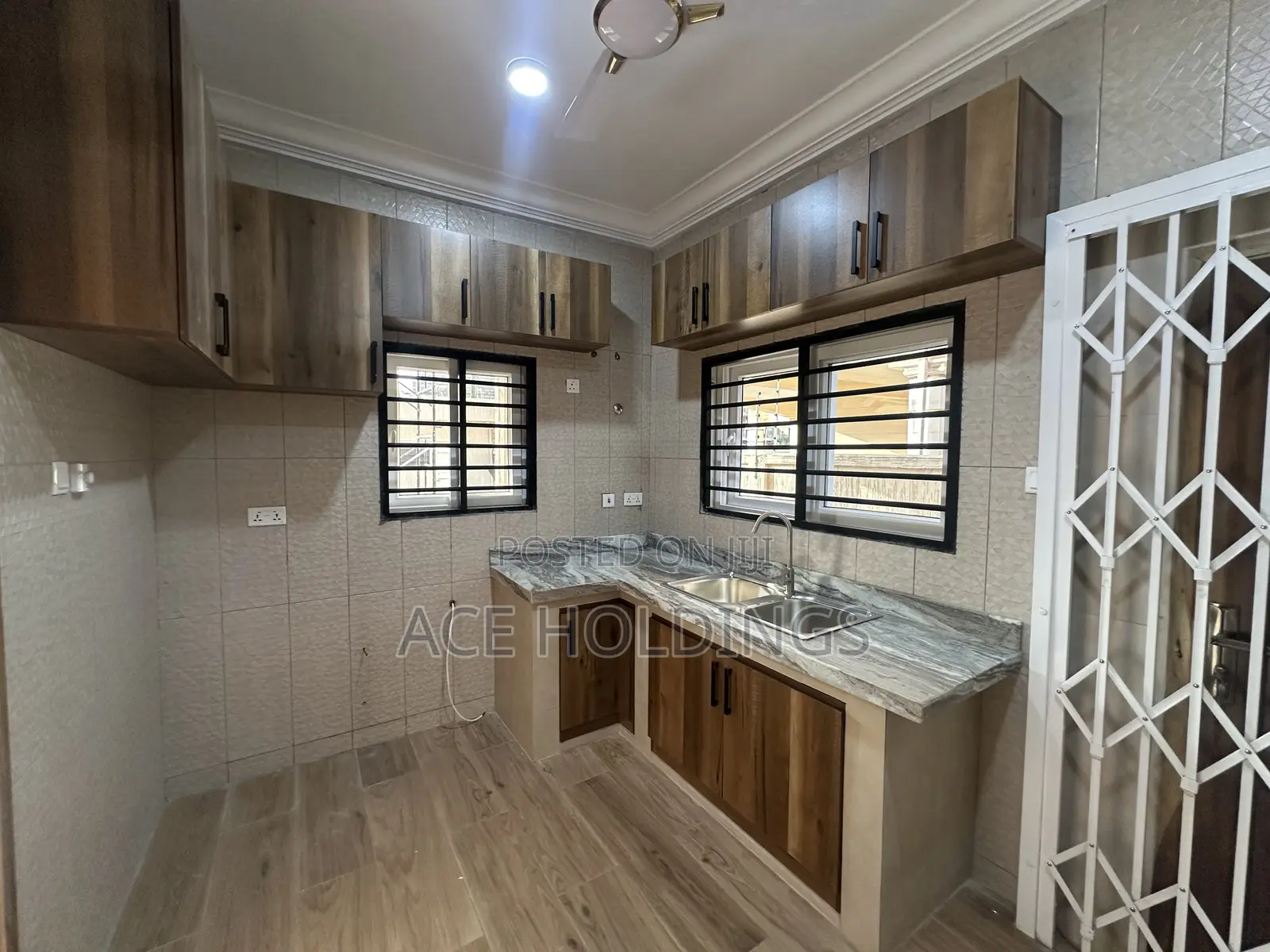 2bdrm Apartment in Adjiringanor, Adjiriganor for rent