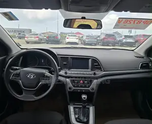 Hyundai Elantra 2018 White