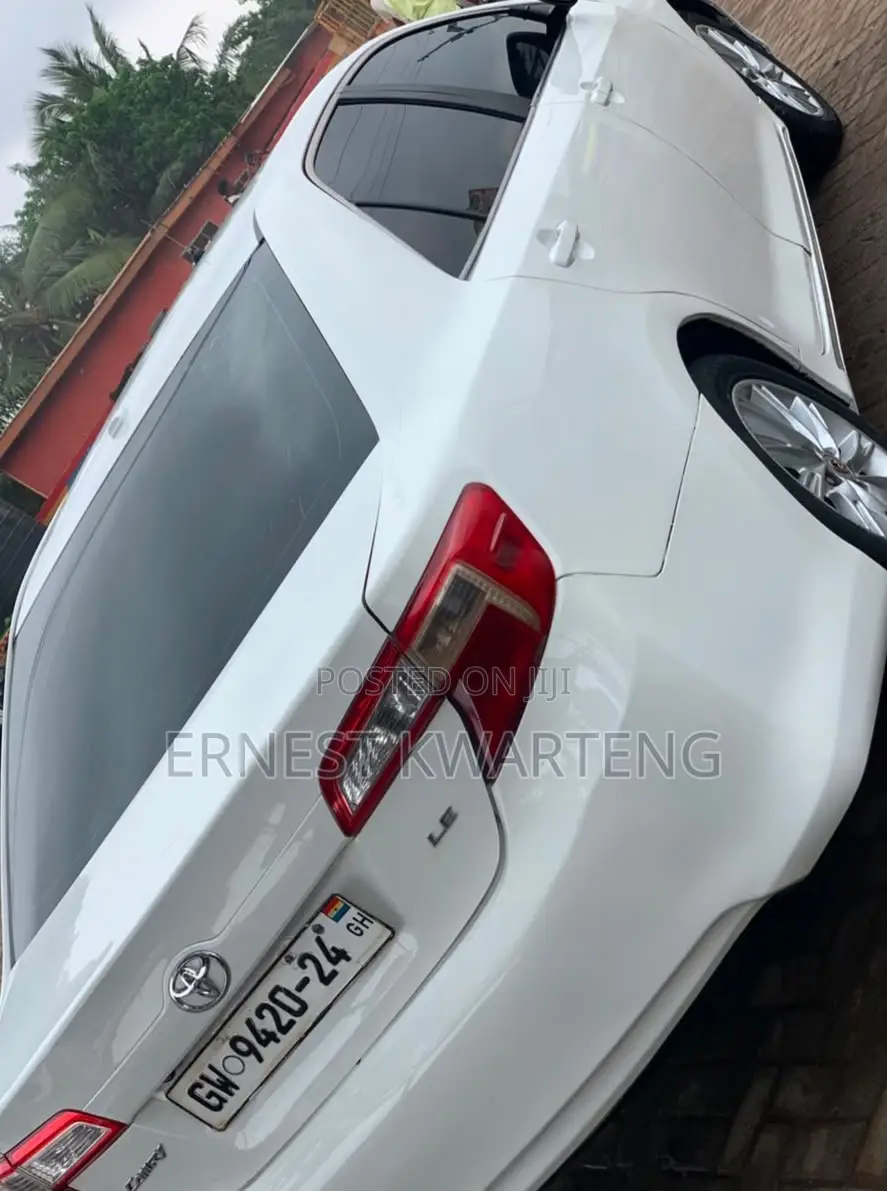 Toyota Camry 2014 White