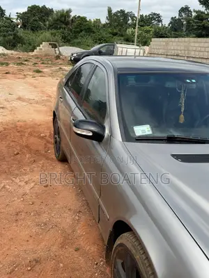 Mercedes-Benz C240 2.6 RWD 2004 Gray