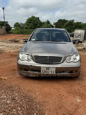 Mercedes-Benz C240 2.6 RWD 2004 Gray