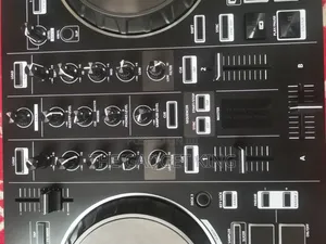 Roland DJ 202 Controller