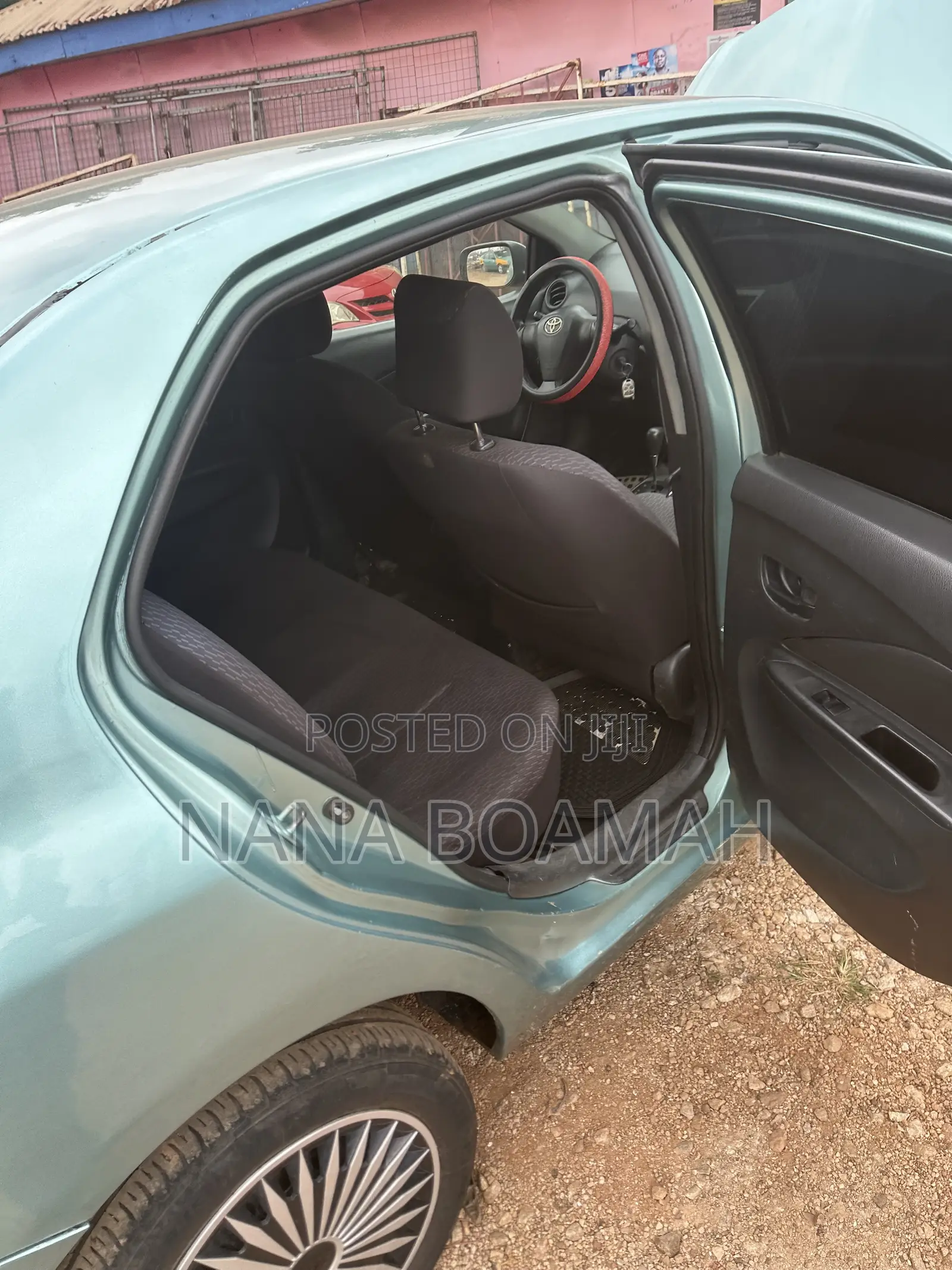Toyota Yaris 2010 Green