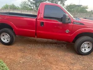 Ford F-250 XLT 2011 Red