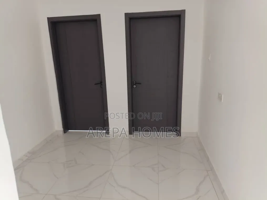 4bdrm Townhouse / Terrace in Arepa Homes, Ghana Flag for rent