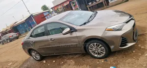 Toyota Corolla LE ECO 4dr Sedan (1.8L 4cyl CVT) 2017 Gray