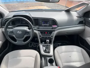 Hyundai Elantra 2017 Blue