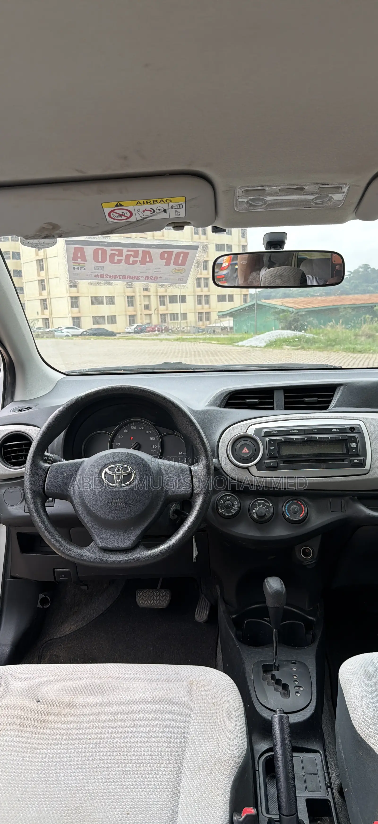 Toyota Vitz 1.3 FWD 5dr 2011 Silver