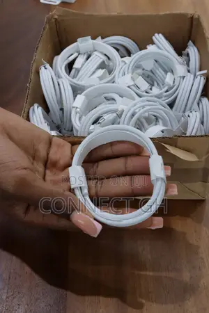 Apple - USB-C Woven Charge Cable (1m) - White