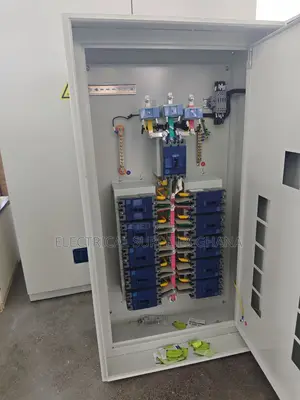 Schneider 8 Way 630A McCb Distribution Board – 3 Phase