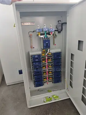 Schneider 8 Way 630A McCb Distribution Board – 3 Phase