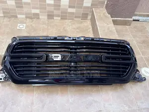 Dodge RAM 2020 Front Grille