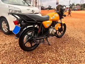 Bajaj Boxer 150 UG 2024 Yellow