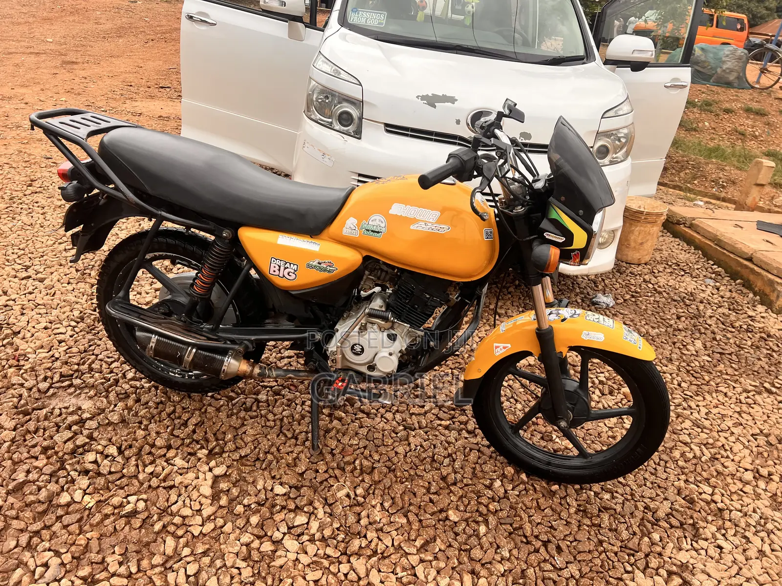 Bajaj Boxer 150 UG 2024 Yellow