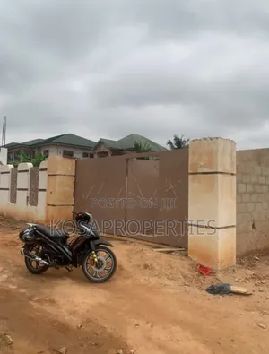2bdrm House in Pokuase Mayira for sale