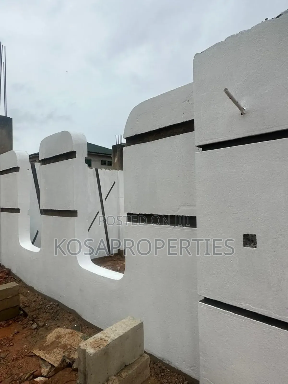 2bdrm House in Pokuase Mayira for sale