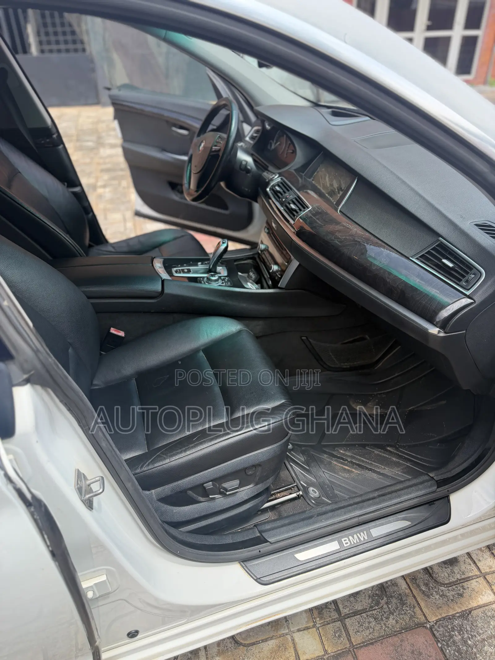 BMW 5 Series 528i 2013 White