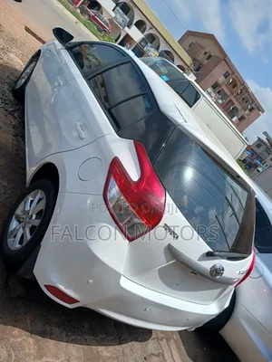 Toyota Yaris 2016 White