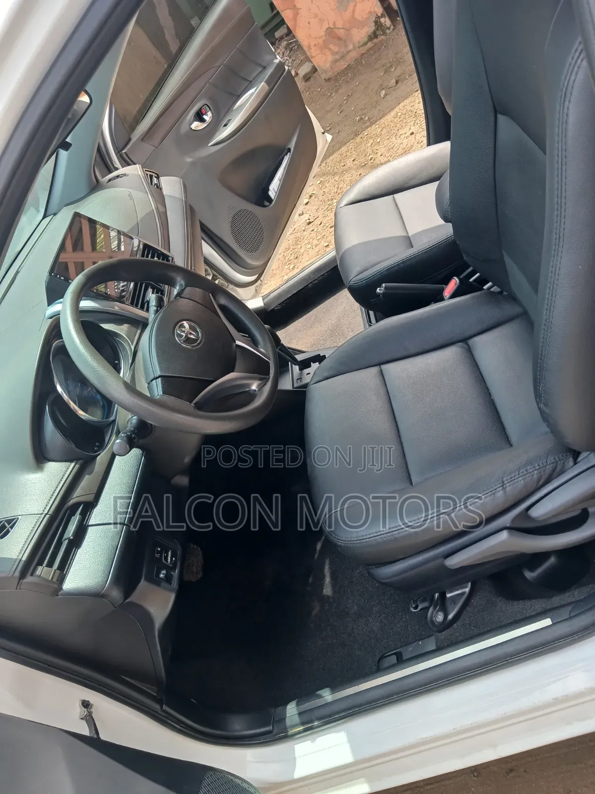 Toyota Yaris 2016 White