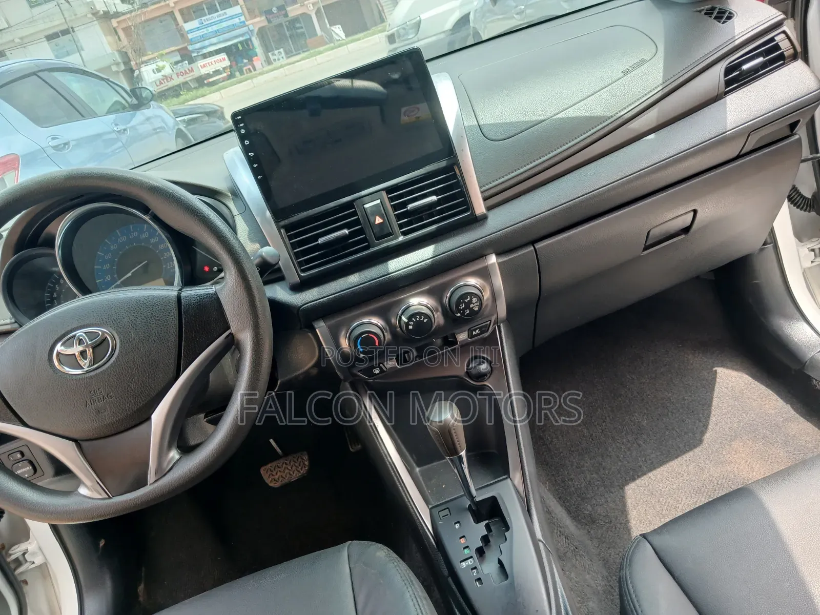 Toyota Yaris 2016 White