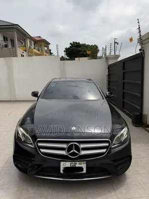 Mercedes-Benz E300 2017 Black