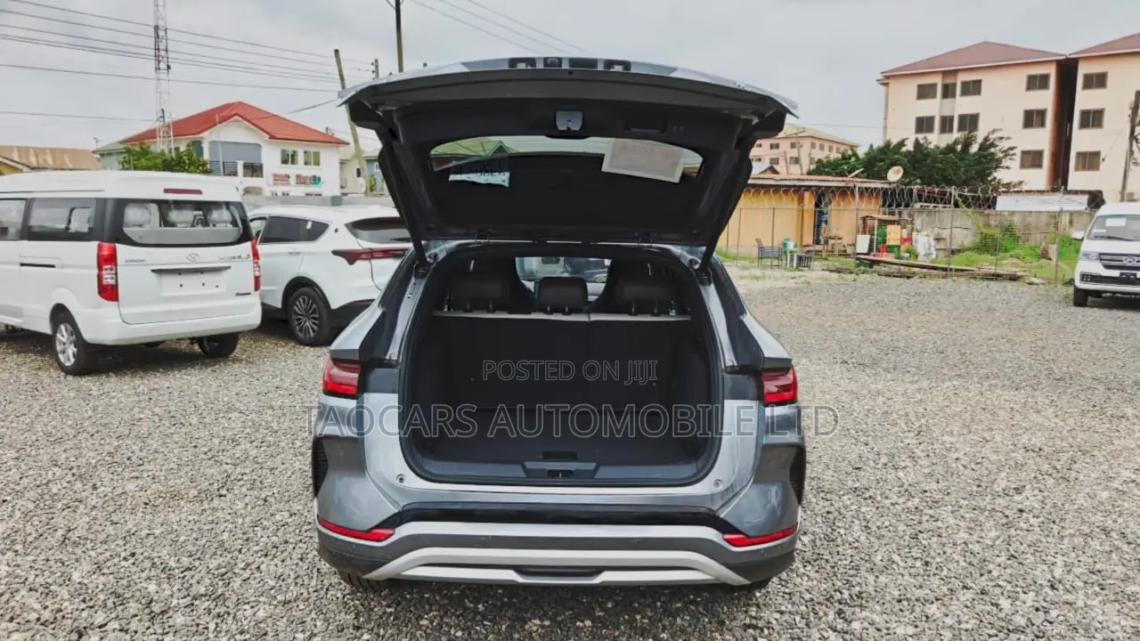 BYD Song Plus DM-i 2024 Gray